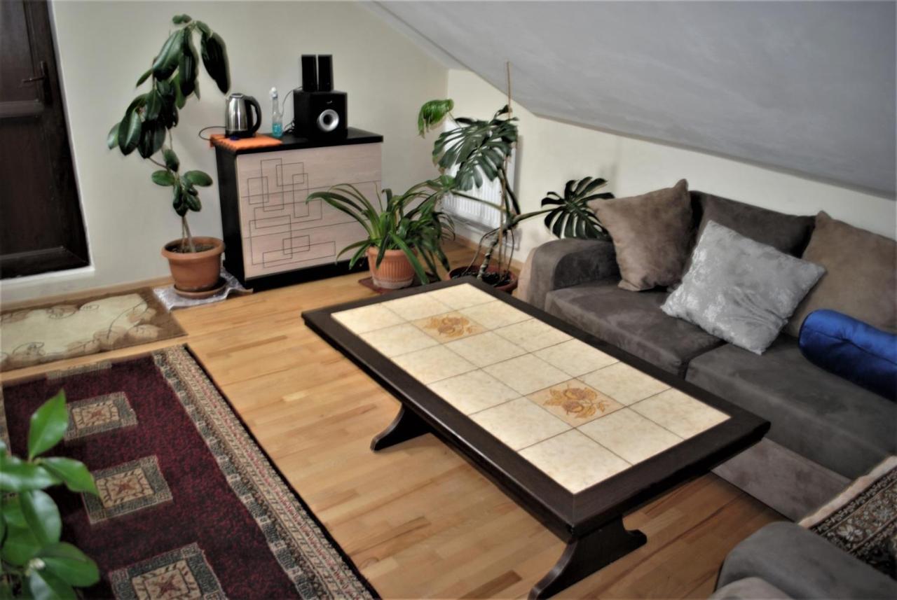 Family Guesthouse - Macharashvili Tbilisi Eksteriør bilde